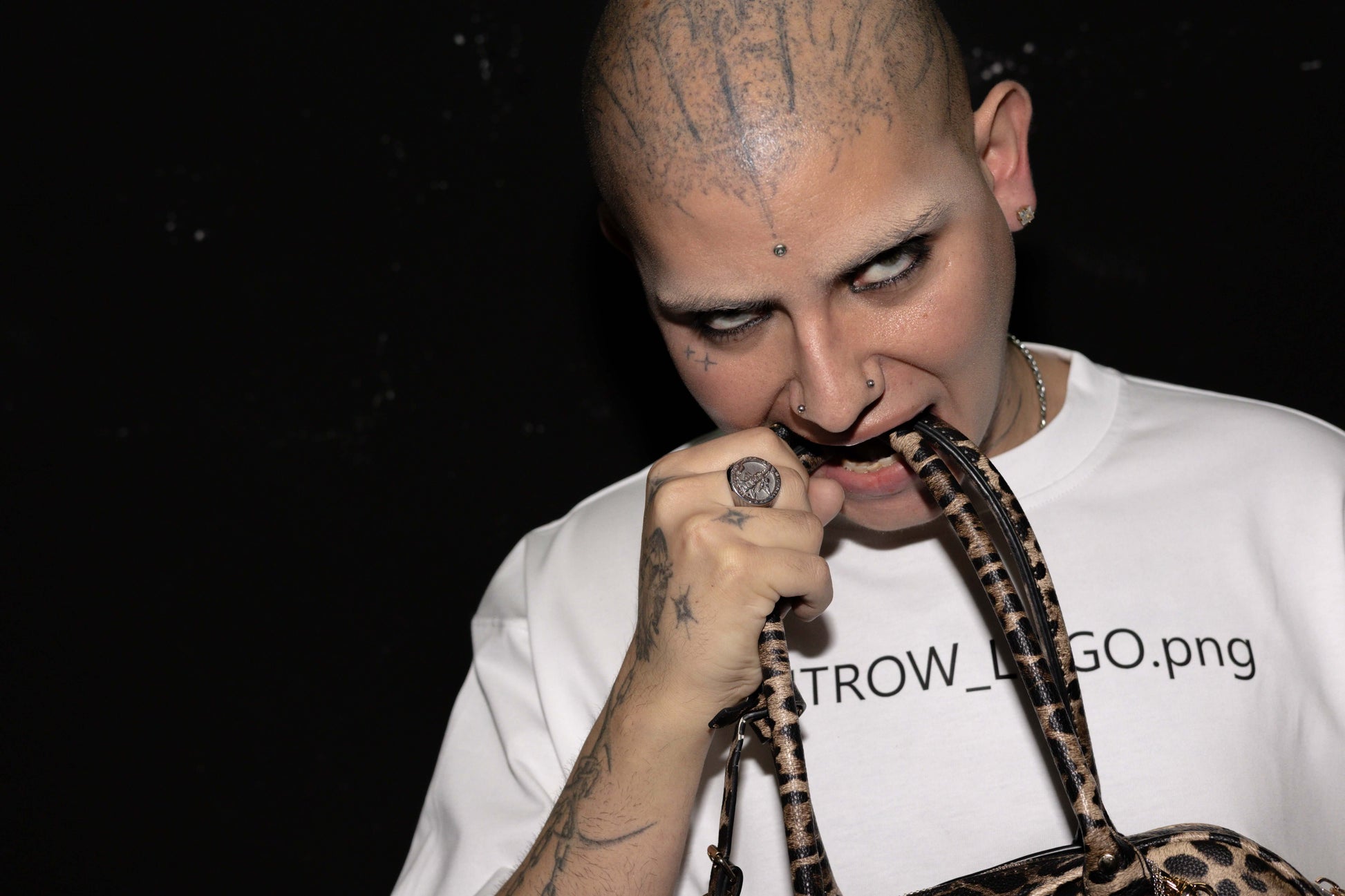 BRANDING TEE | FrontRowEU