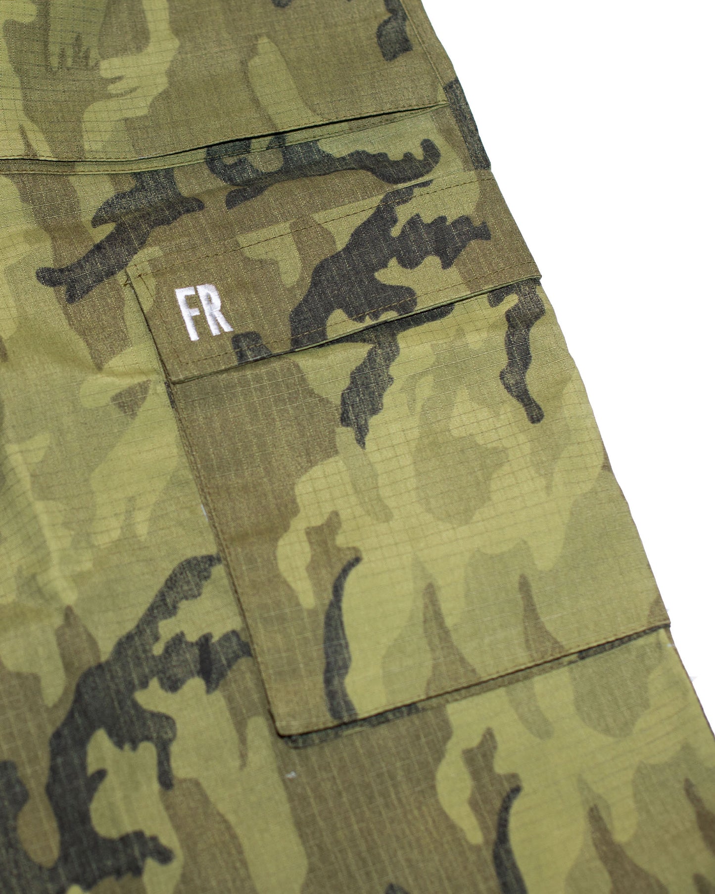 GREEN CAMO CARGO PANTS OVERSIZE OVERLENGHT FRONT ROW STREETWEAR PANTS