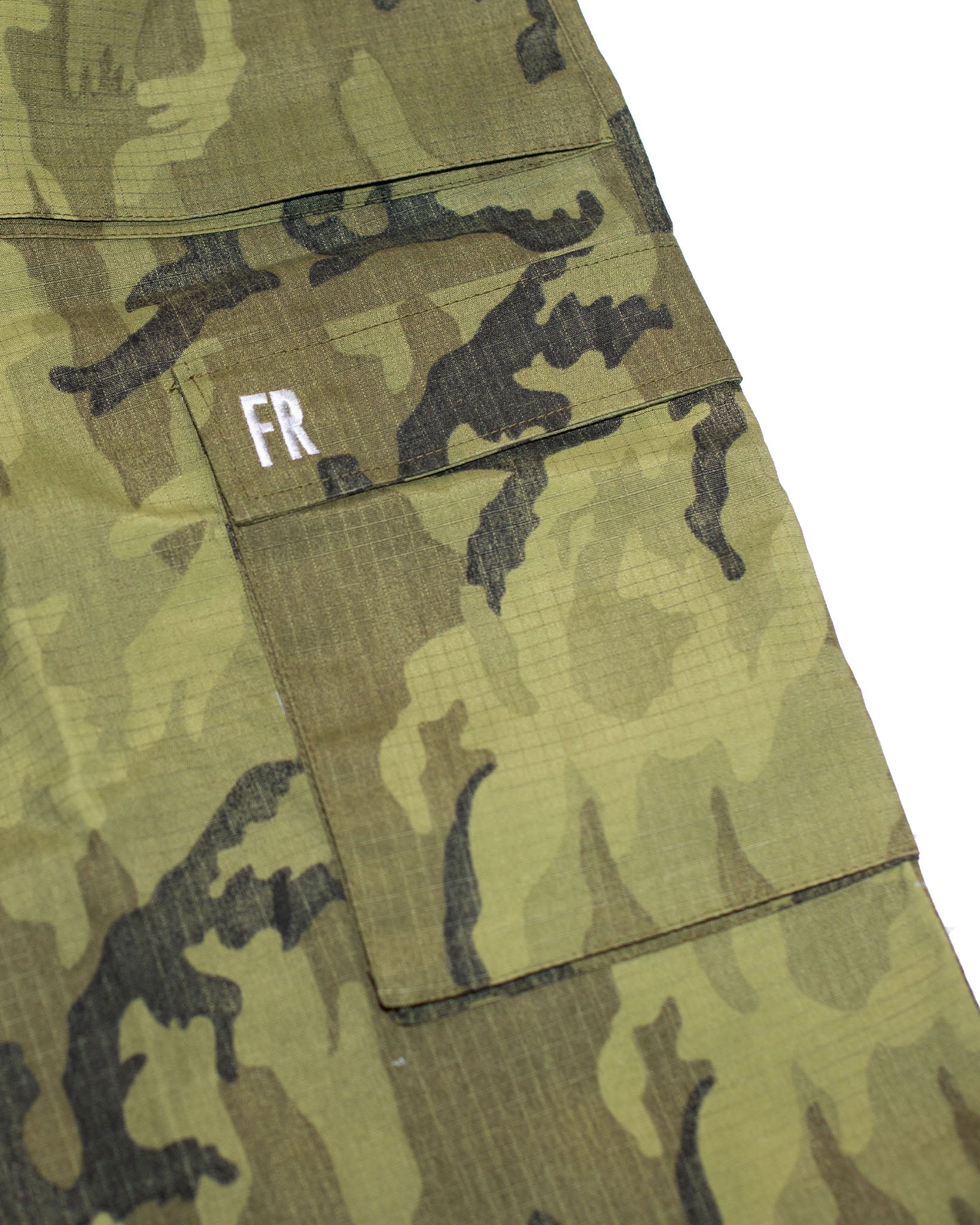 GREEN CAMO CARGO PANTS OVERSIZE OVERLENGHT FRONT ROW STREETWEAR PANTS